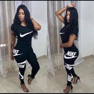 Nike Women Sweatsuit